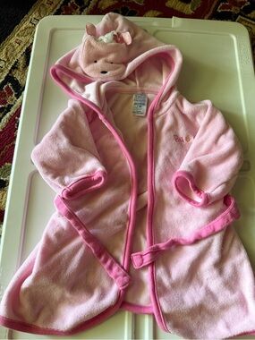 10/20 Carter’s Pink Hooded Kids Bathrobe with Bear Hood